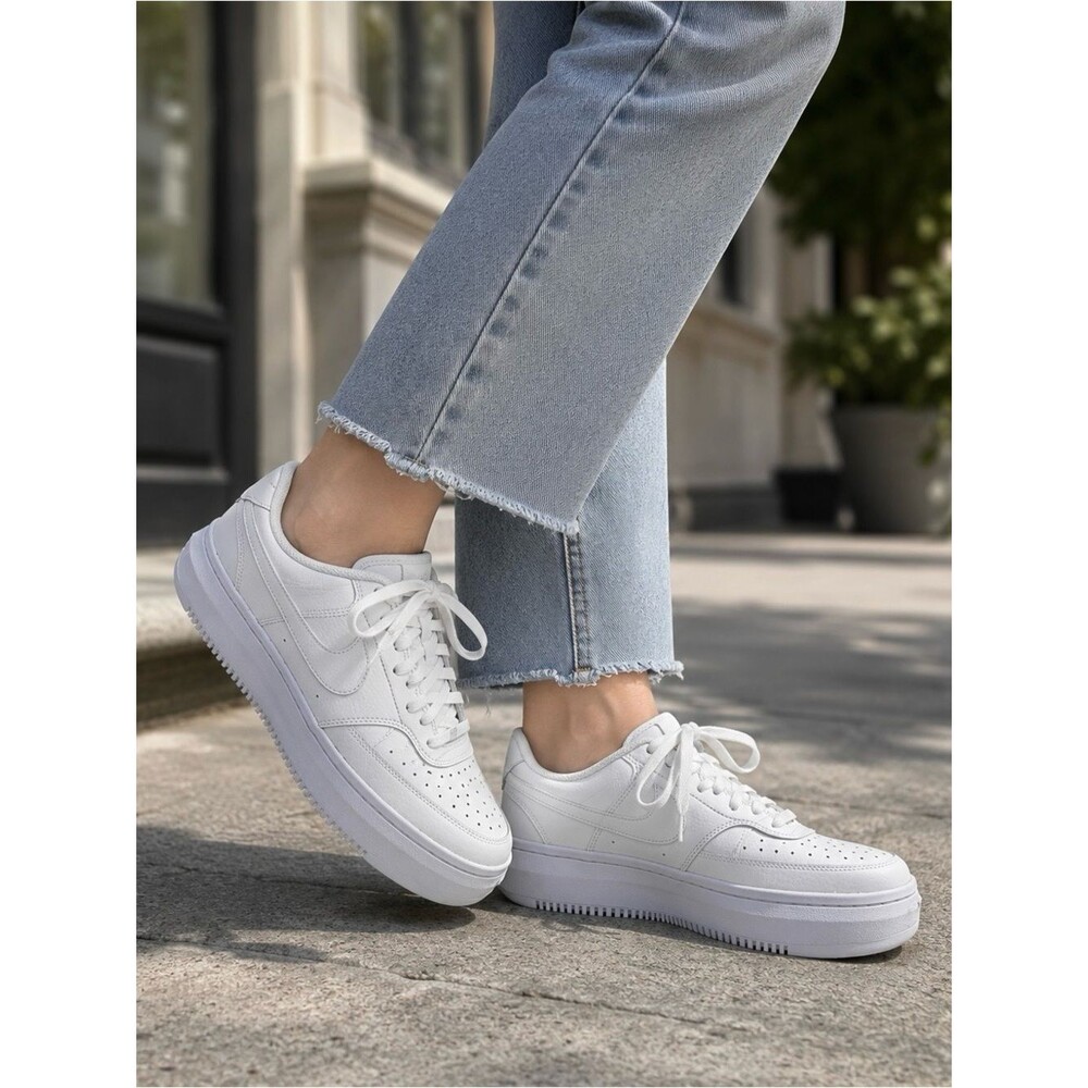 Nike Court Vision White Leather Platform Casual Sneakers Womens Sz 11 DM0113-100